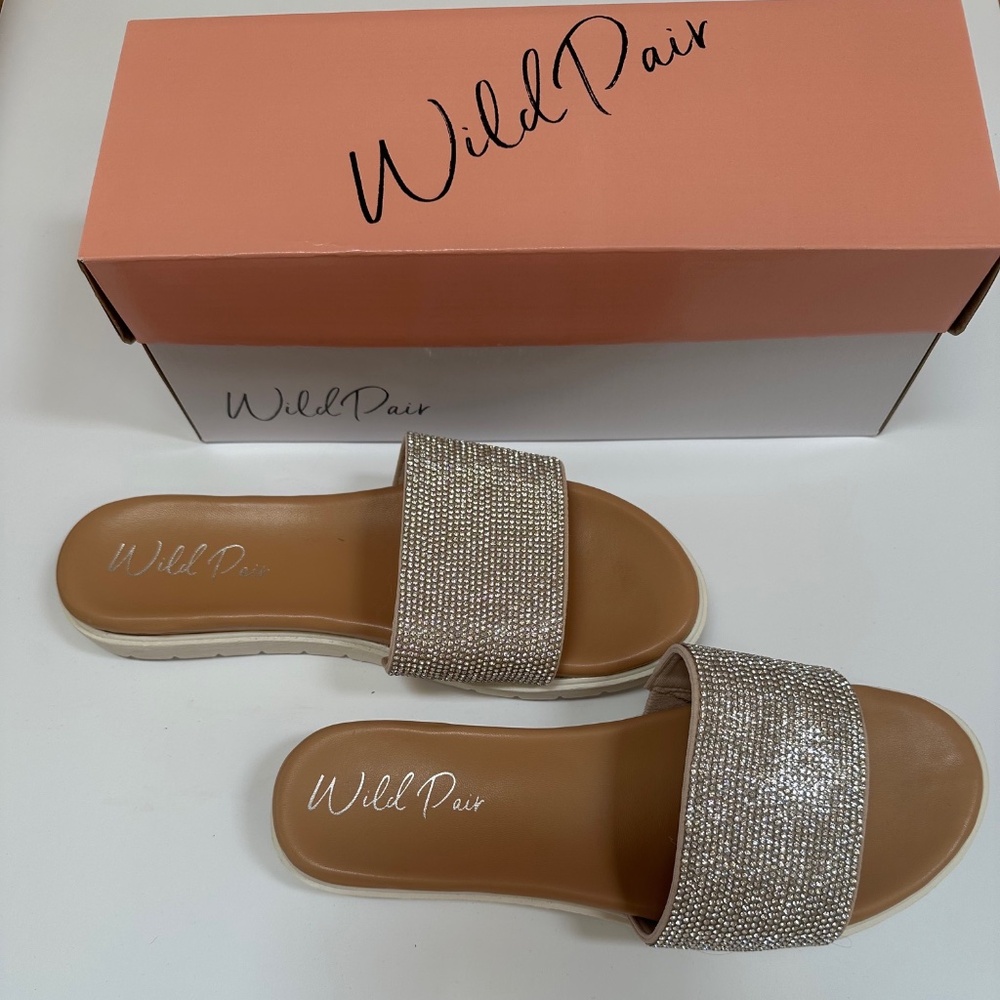 Wild Pair Women's Silver Stone Embellishment Safirah Round Toe Slip on Sandals